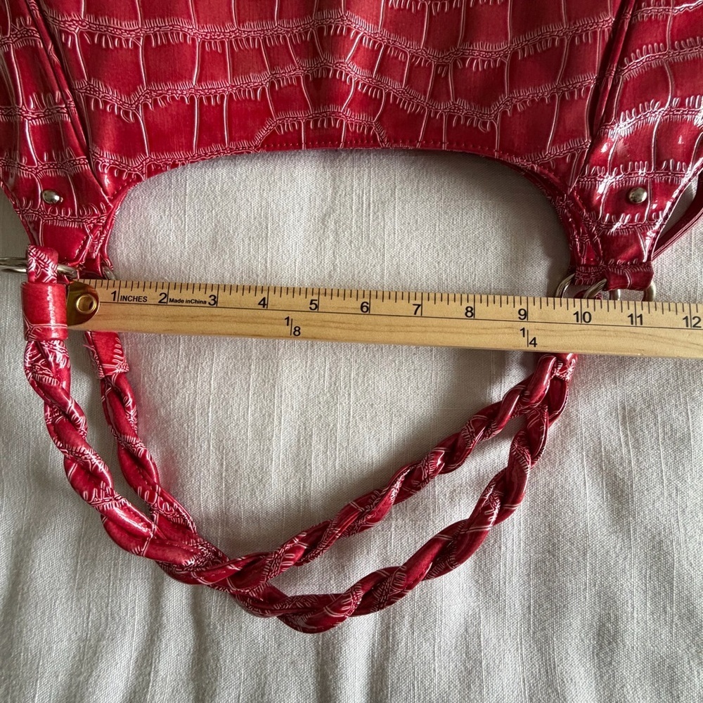 Sag Harbor Shoulder Bag Womens Large Red Faux Leather Crocodile Braided Zip - Picture 6 of 10